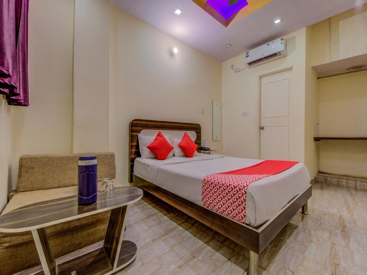 Oyo 18873 Hotel Comfort Диогар Екстериор снимка